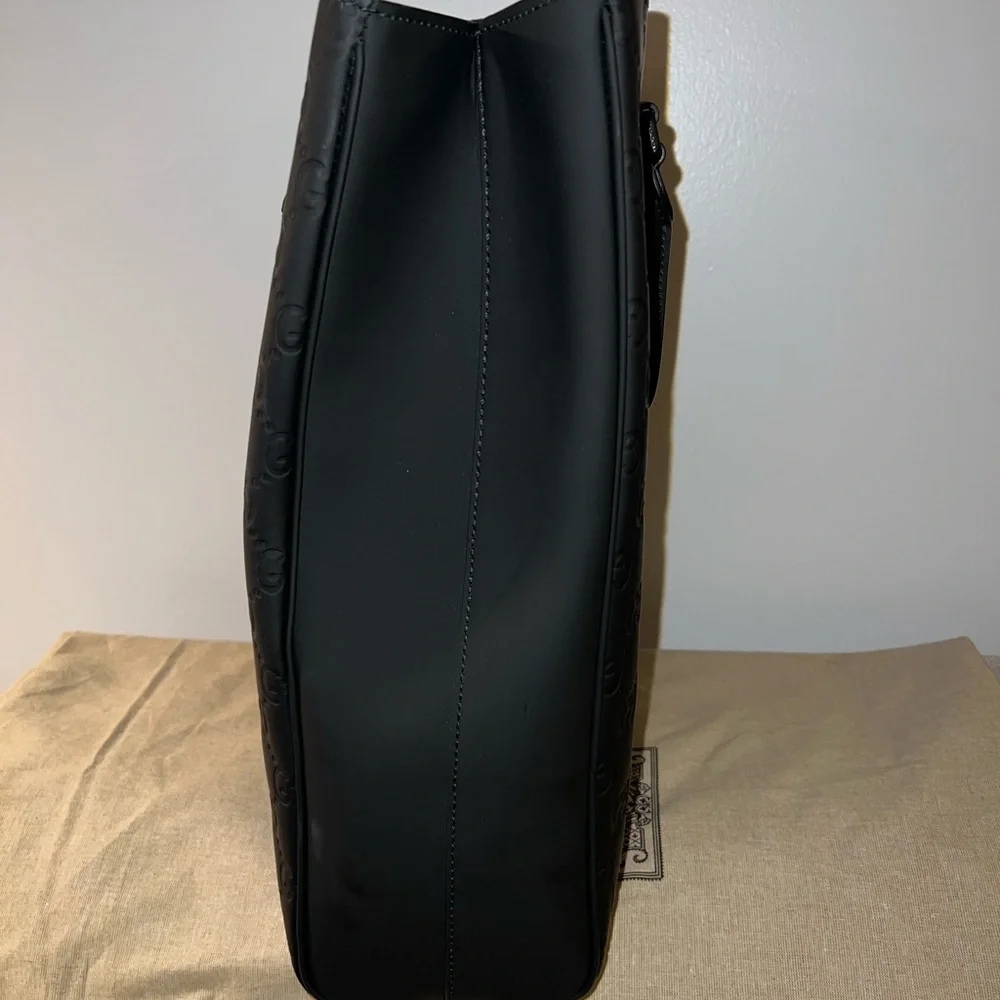 Gucci black rubber
